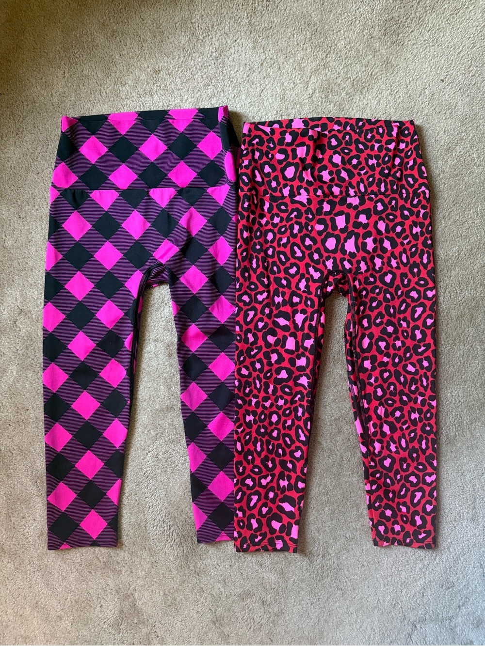 K-DEER Hot Pink/Black Plaid + Pink Leopard 3/4 Length Leggings, Set of 2